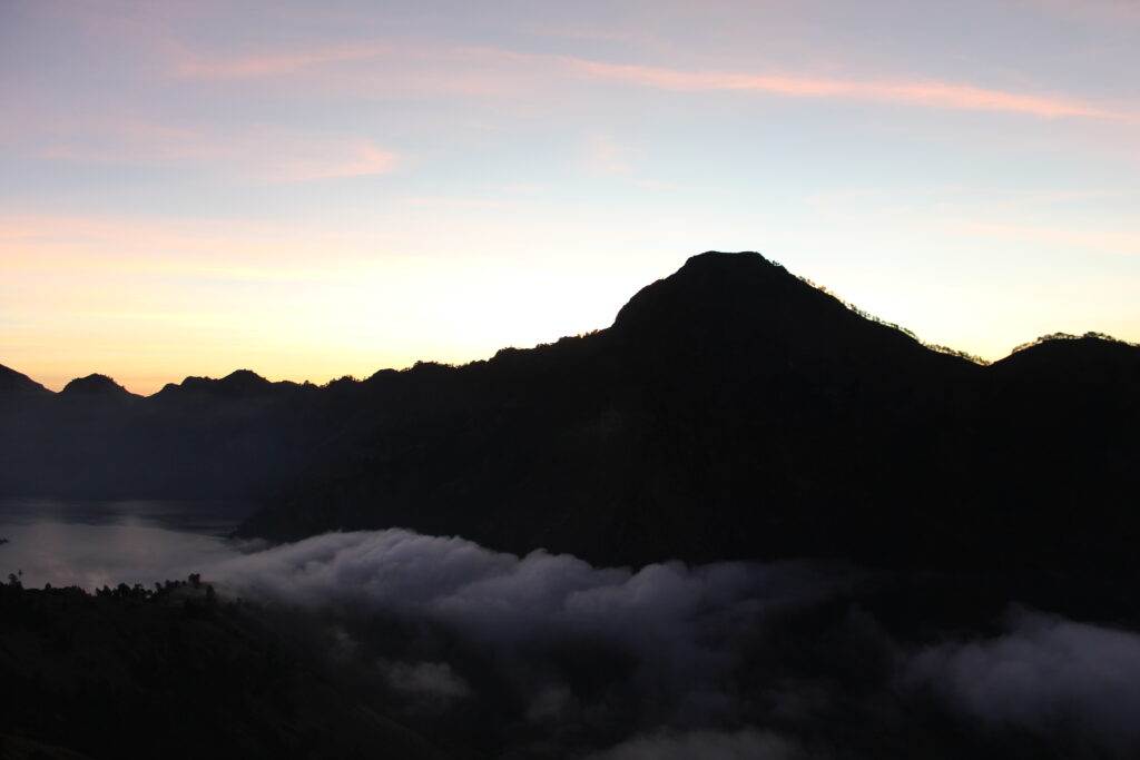 Summit Rinjani Terbaik dan Terfavorit